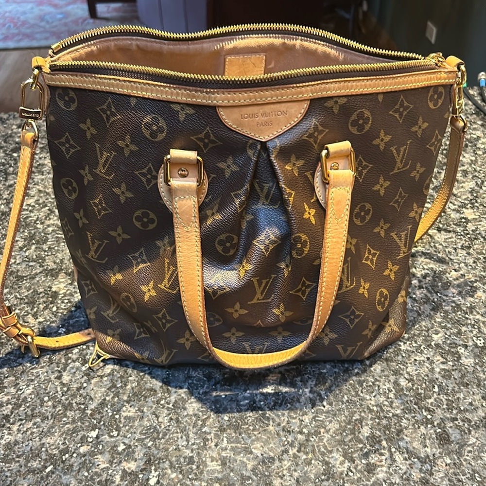 Authentic Louie Vuitton .